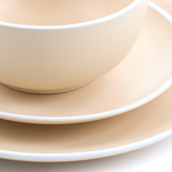 Juego de vajilla de cerámica de 12 piezas Tia Morwy Creamy Tahini