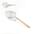 Colador de acero inoxidable de 30 cm con mango de madera